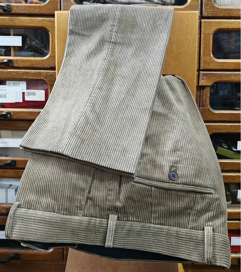 Gurteen Warwick Cord Fawn 1212/003 