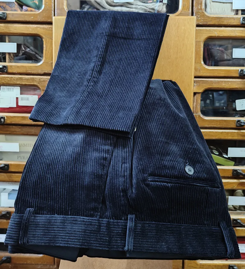 Gurteen Warwick Cord Navy 1212/036 