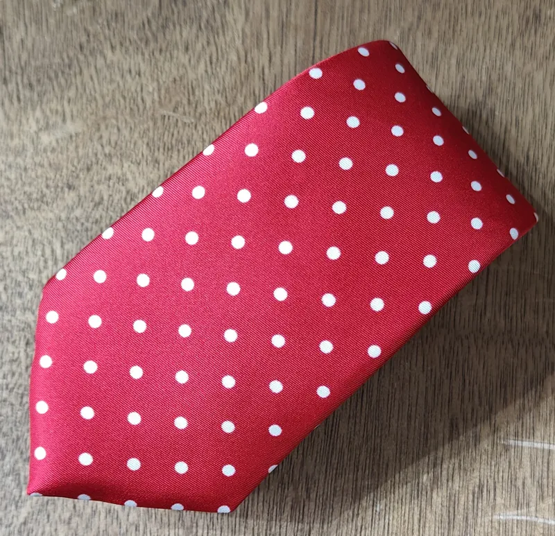 P.L. Sells Spot Silk Tie Red-White N666 