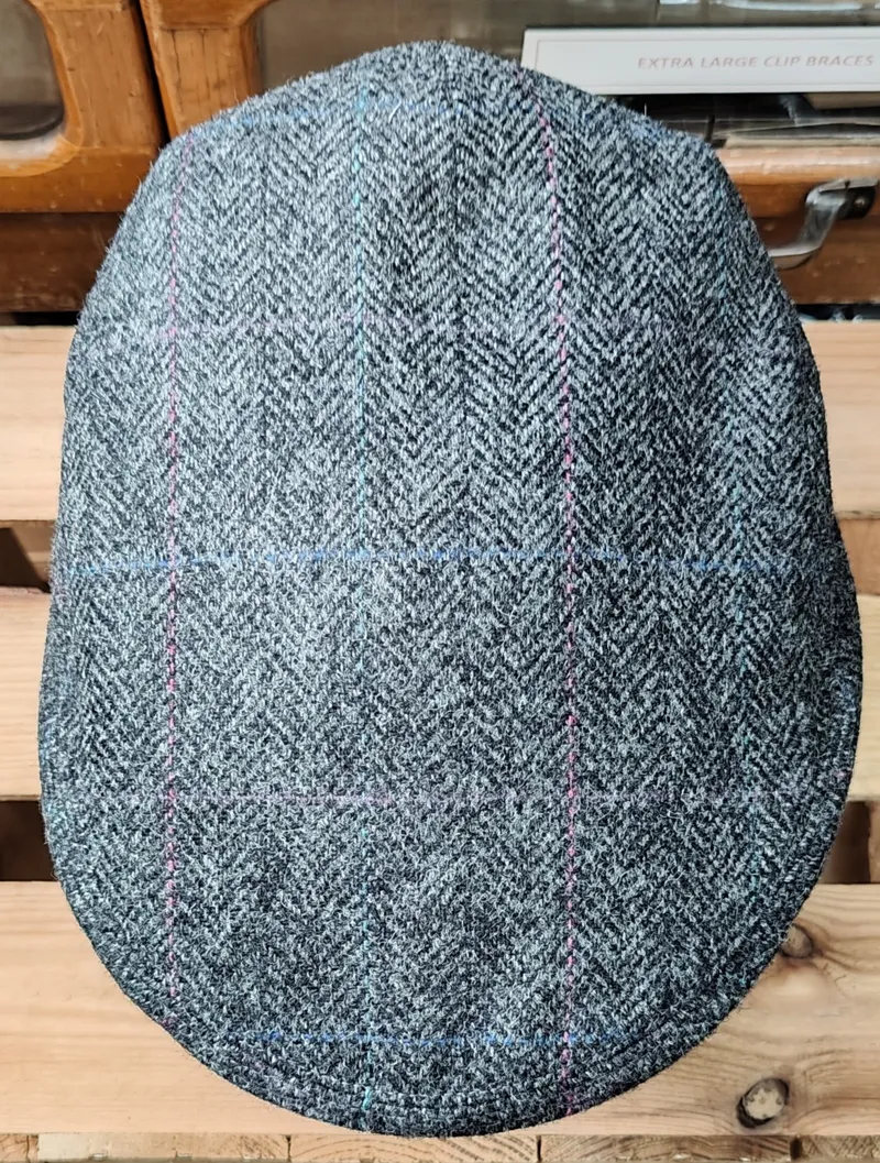  Lawrence and Foster Garforth Cap 8336-Moons