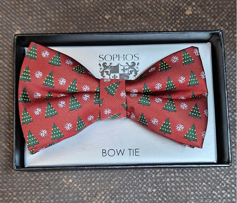Christmas Tress Bow Tie Red