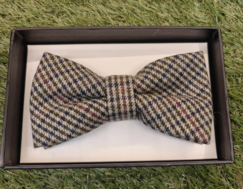 St George Houndstooth Grey Bow Tie