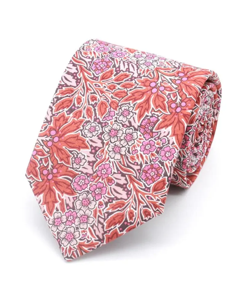 L.A. Smith Liberty Print Fabric Aubrey Forest Red Tie LIBT82/2/OS